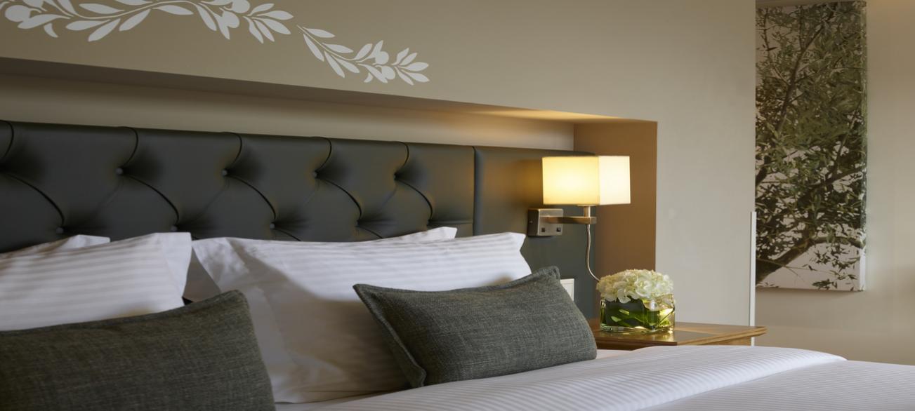 TITANIA HOTEL