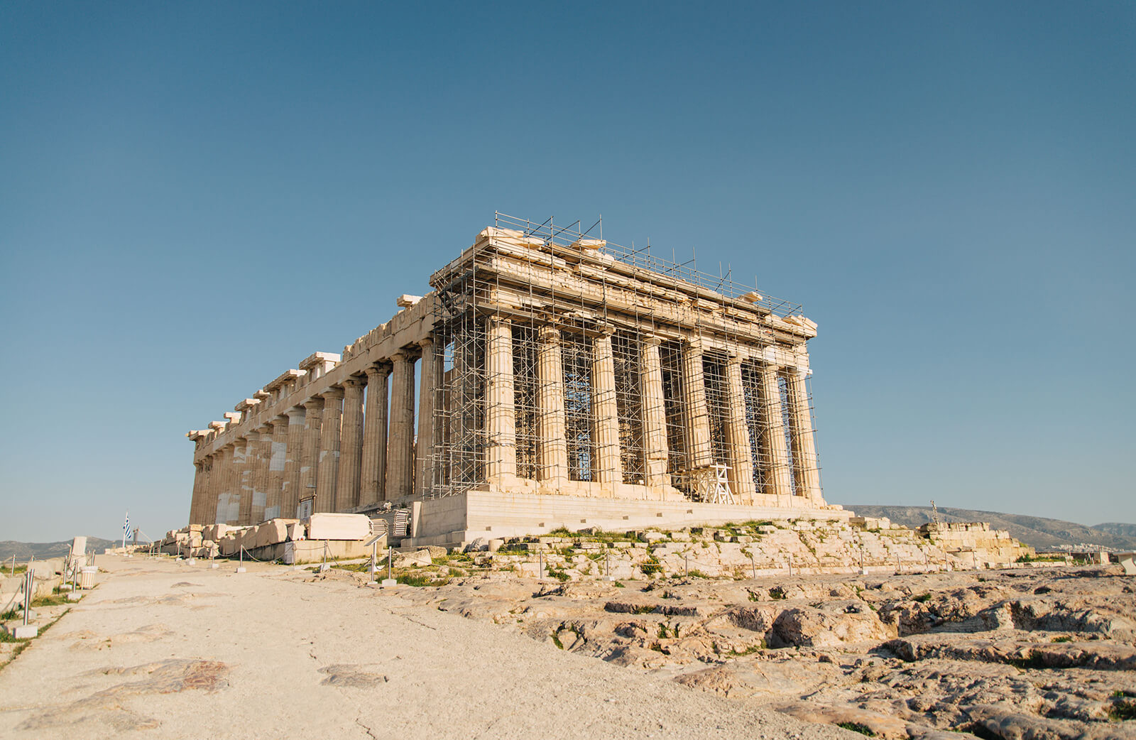 The parthenon the official athens guide