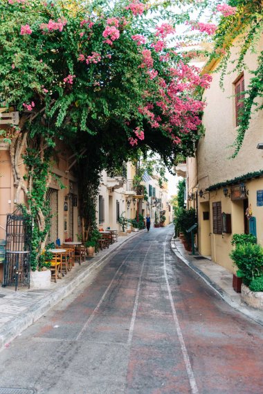 Athens - On the Race Course - Plaka - Copyright Thomas Gravanis