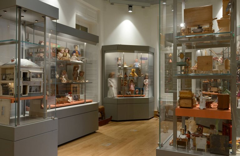 Courtoisie de: The Benaki Toy Museum