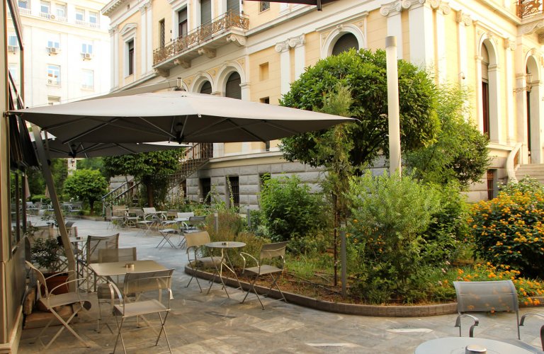 The museum's courtyard café. | Courtesy: Numismatic Museum.